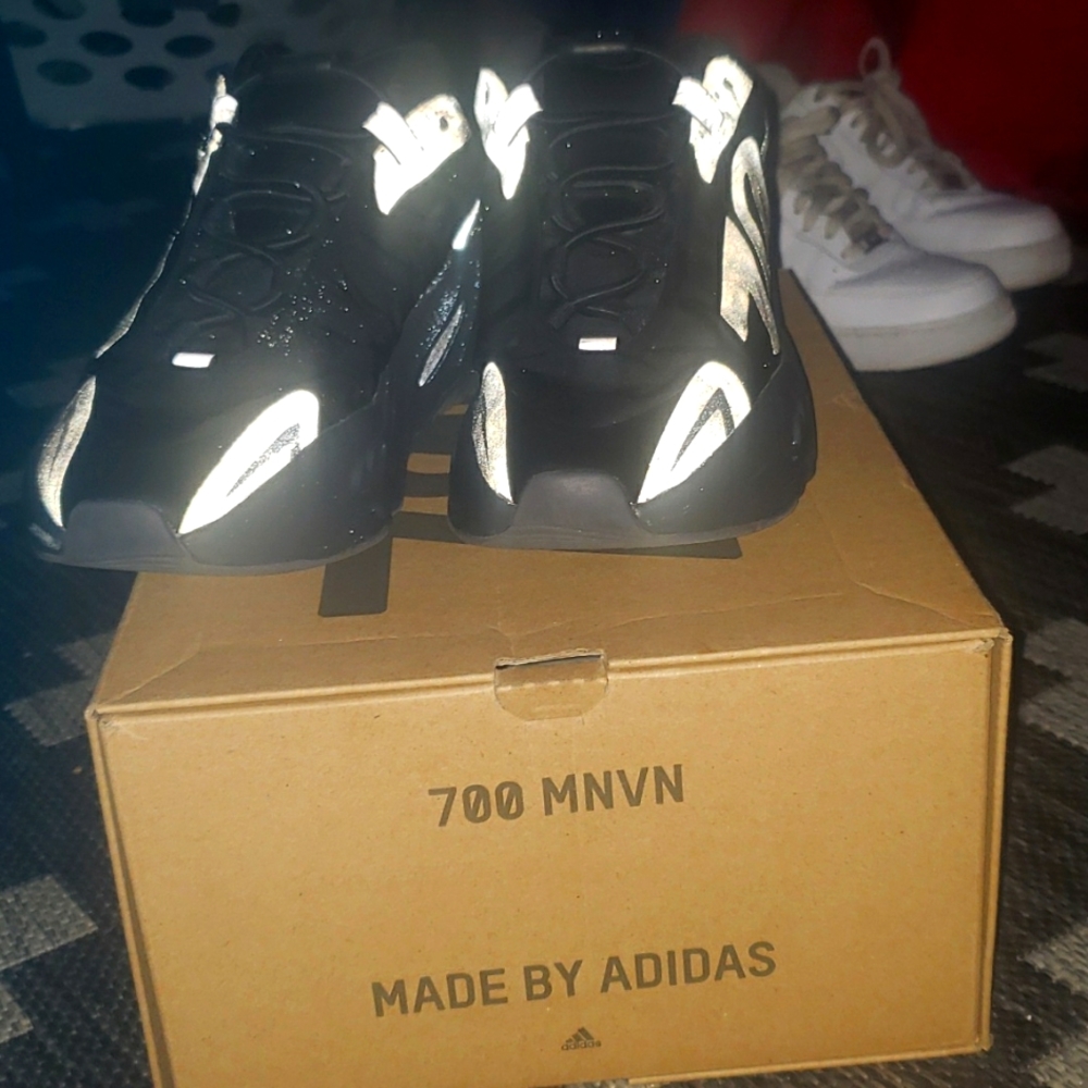 Yeezy 700 MNVN boosts